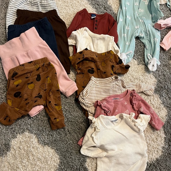 0-3 month old baby girl clothes - Picture 2 of 7